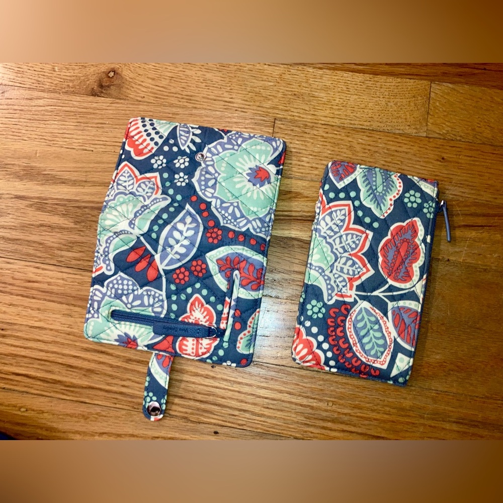 Vera Bradley 2pc Passport  & Card Holder Set - Picture 2 of 8